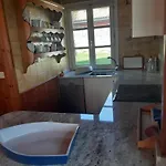 Casa De Madera Sobre El Mar * Nigran