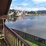 Casa de Férias Casa De Madera Sobre El Mar