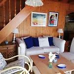 Casa De Madera Sobre El Mar Holiday home