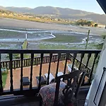 Casa De Madera Sobre El Mar Holiday home Nigran