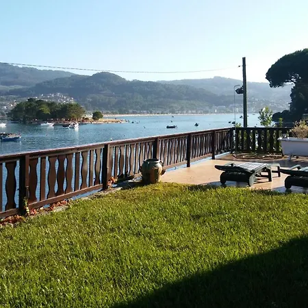 Hébergement de vacances Casa De Madera Sobre El Mar Nigrán