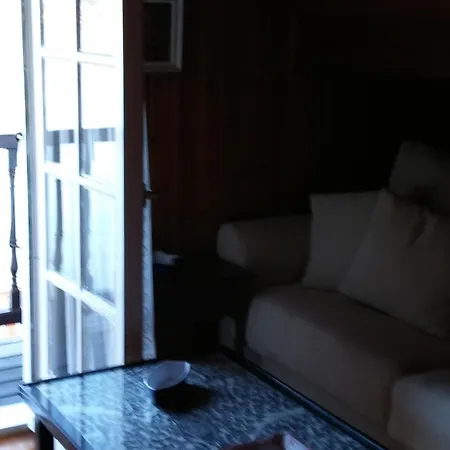 Casa De Madera Sobre El Mar * Nigran