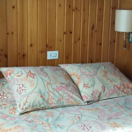 Hébergement de vacances Casa De Madera Sobre El Mar *