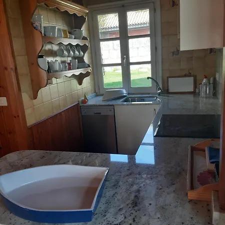 Casa De Madera Sobre El Mar * Nigran