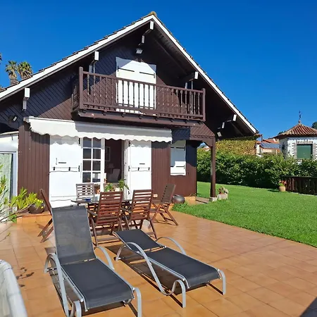 Casa De Madera Sobre El Mar Holiday home Nigran