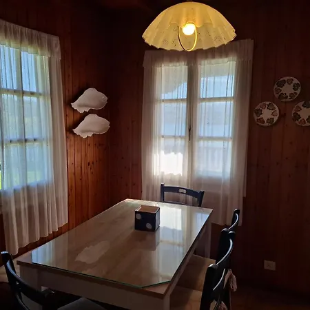 Casa De Madera Sobre El Mar * Nigran
