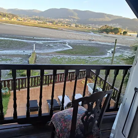Casa De Madera Sobre El Mar Tatil Evi Nigrán