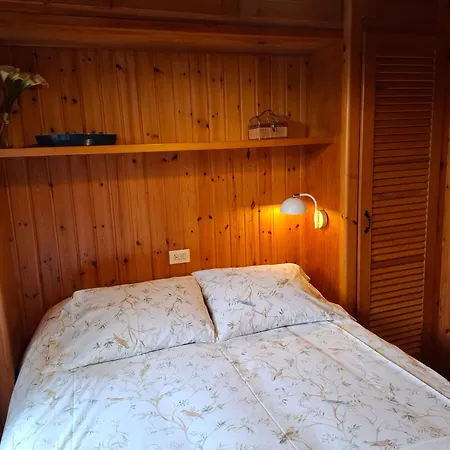 Casa De Madera Sobre El Mar * Nigrán