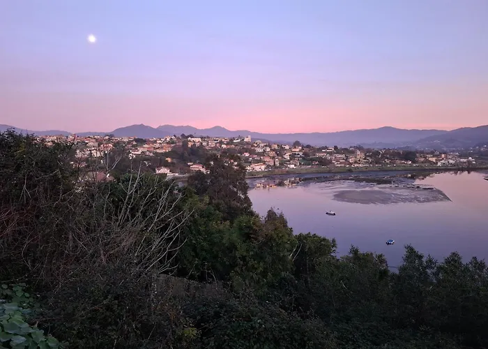 Casa De Madera Sobre El Mar * Nigrán